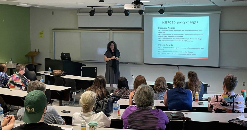 Dr. Debra Titone presents her recent research to UPEI faculty members, student researchers, and future graduate students