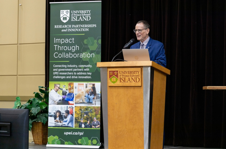 Dr. Greg Naterer, Vice-President, Academic and Research