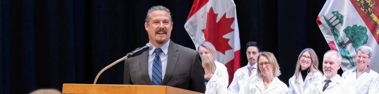 Dr. Dan Fredholm speaks to DVM graduates